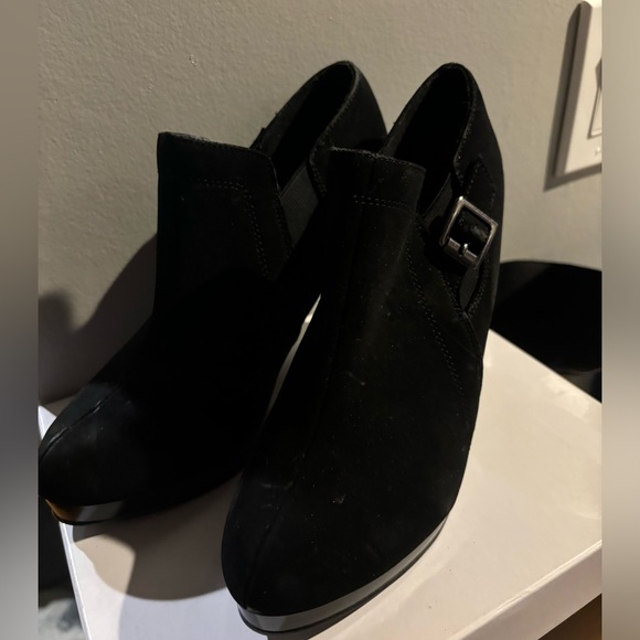 New bootie heel with buckle - Picture 2 of 6